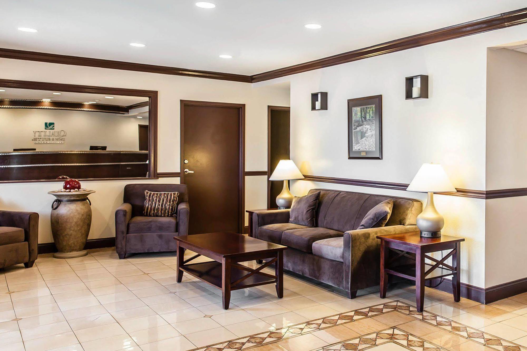 Comfort Inn & Suites Quakertown Buitenkant foto