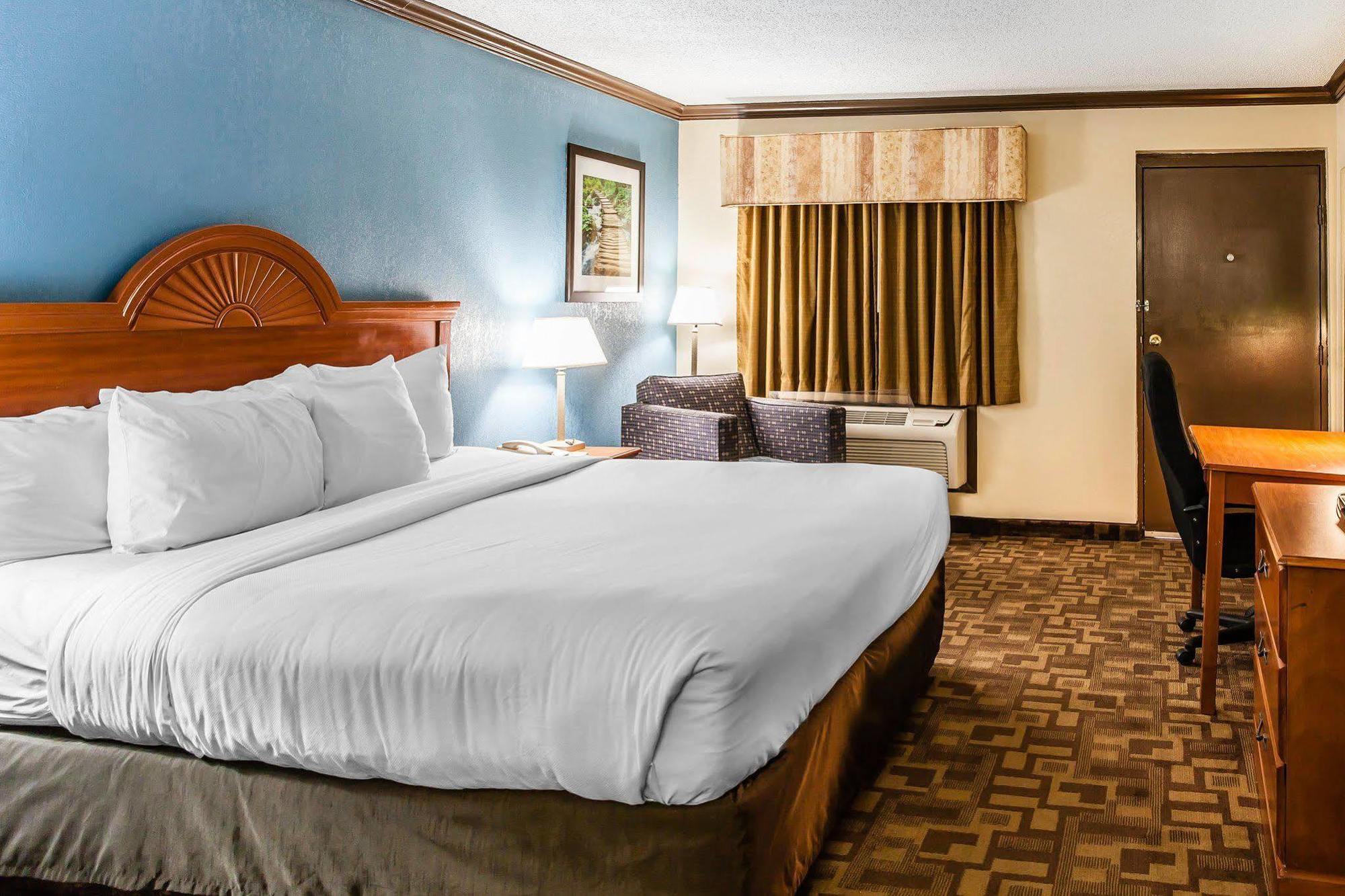 Comfort Inn & Suites Quakertown Buitenkant foto